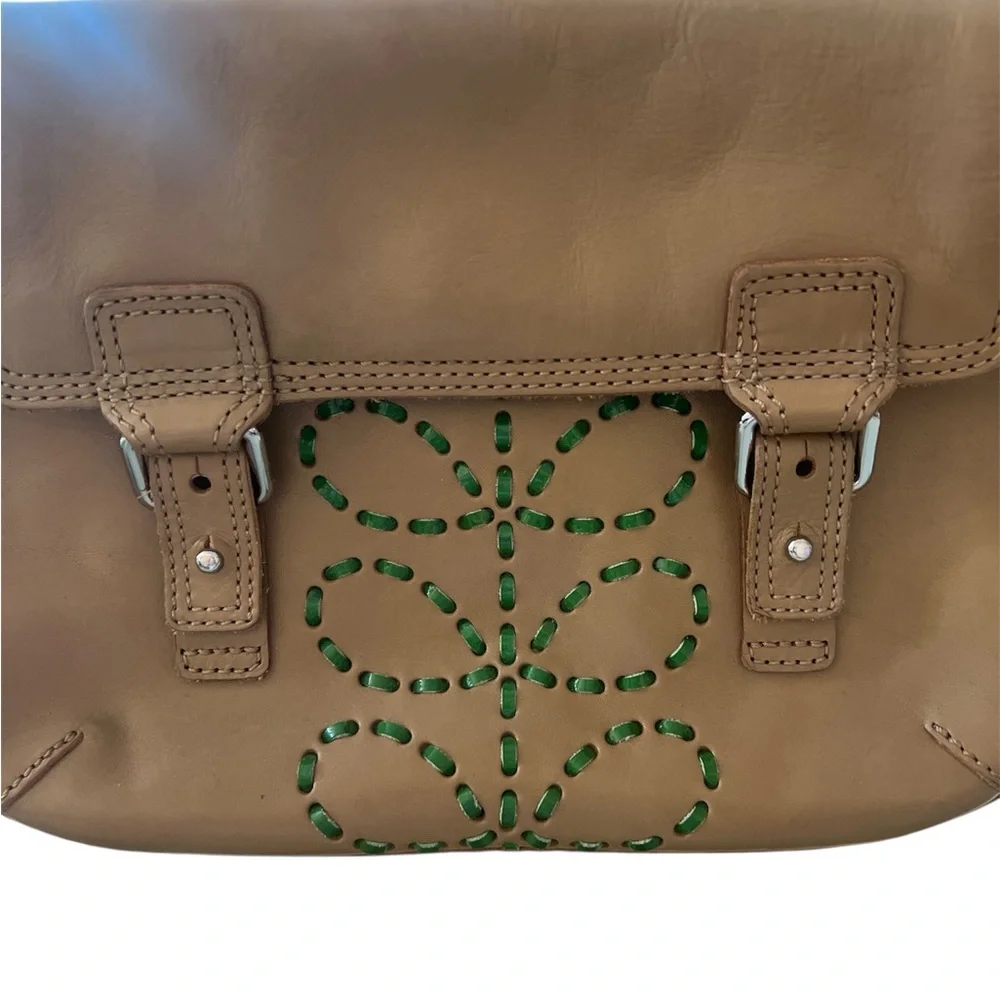 Orla Kiely Tan Leather Crossbody with Green Detailing - Picture 5 of 16